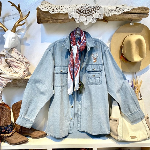 Upcycled Wildlife 🫎 boho boyfriend shirt/shacket w country farmhouse cabin vibe - Picture 5 of 13